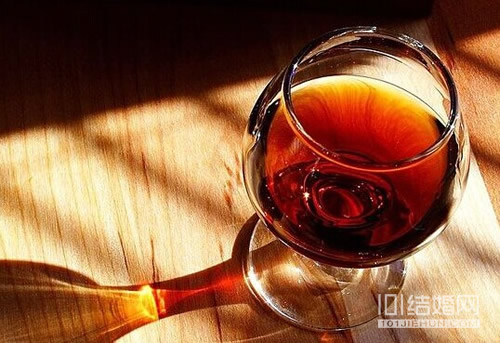 洞房花烛美酒相伴 选对酒很重要