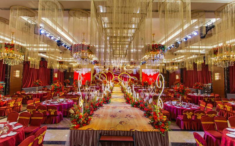 宴会中心(康郡店)_宴会厅婚庆布置】(图)_婚宴布置,婚礼场地布置-合肥